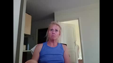 MaryGoRound online show from 08-01-26, 12:15