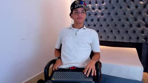 MARSHALL online show from 03-25-26, 02:01