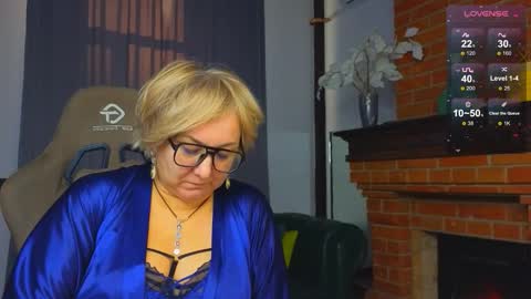 marta_wils online show from 10-22-25, 02:12