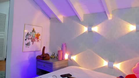 martina mIIler online show from 05-18-26, 12:33