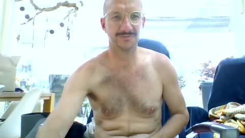 martinadam18 online show from 06-19-26, 11:03