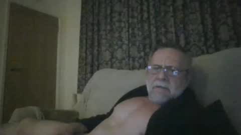Snapshot of martinrgbxxxx chatting on 02-12-26, 10:27 martinrgbxxxx online show from 02-12-26, 10:27