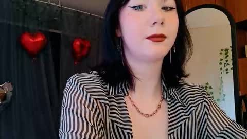 Snapshot of marty_bree chatting on 03-25-26, 02:23 Nancy online show from 03-25-26, 02:23
