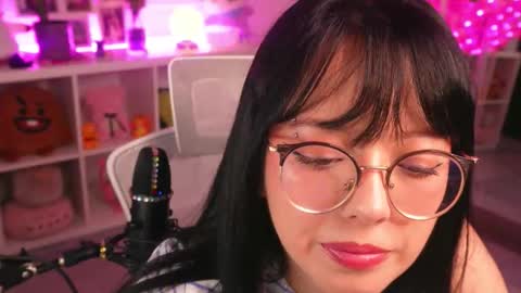 Snapshot of maru_chan_ chatting on 11-13-25, 02:21 INSTAGRAM Maruchan 02 online show from 11-13-25, 02:21