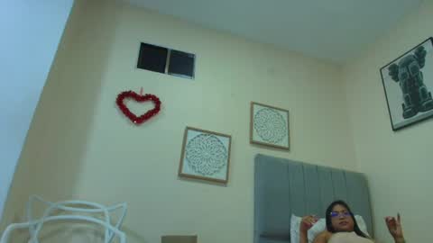 Snapshot of mary_cute9 chatting on 07-06-26, 12:02 mary_cute9 online show from 07-06-26, 12:02