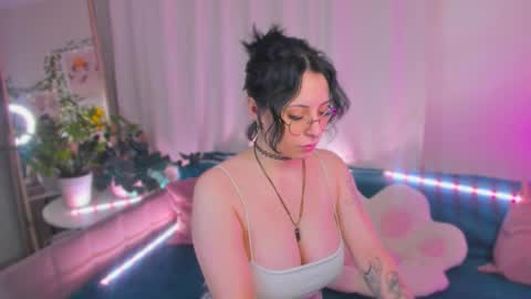 Mary online show from 02-04-26, 02:17