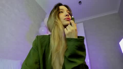 HelIo  Everyone Im MaryWelcome  to my room and  lets have  a good  time  together with me   online show from 04-19-26, 08:57