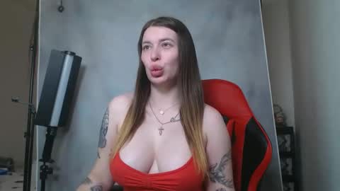 Snapshot of maryh0tlove chatting on 03-19-26, 09:35 maryh0tlove online show from 03-19-26, 09:35