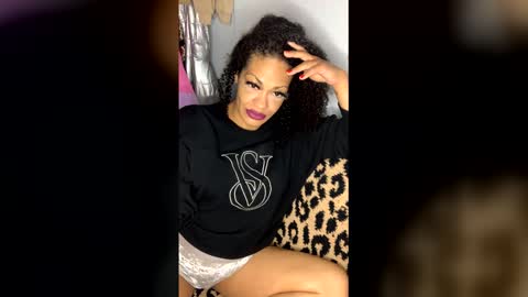 maryjaneubadgirl online show from 05-29-26, 11:30
