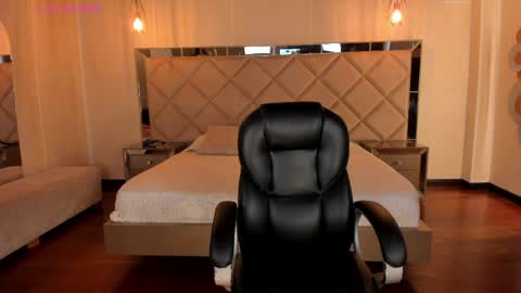  Mary  online show from 04-10-26, 11:59