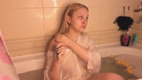 Snapshot of maryshiotta chatting on 06-24-26, 03:38 Mary online show from 06-24-26, 03:38