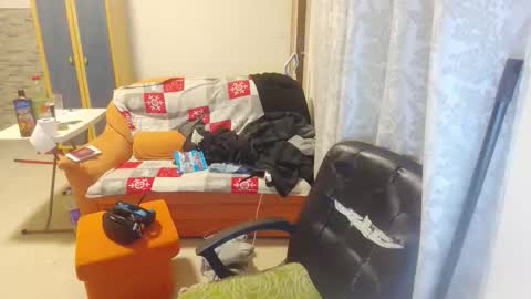 Snapshot of mash_potatoes_are_good chatting on 10-18-25, 09:15 mash_potatoes_are_good online show from 10-18-25, 09:15