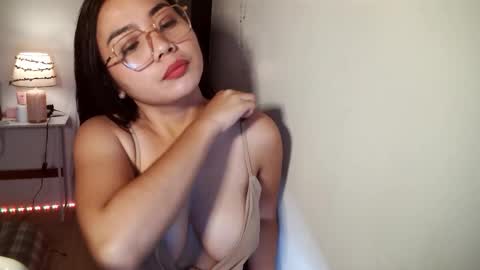 Snapshot of masquerade_girl4 chatting on 10-16-25, 10:49 masquerade girl4 online show from 10-16-25, 10:49