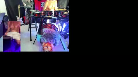 Snapshot of massageartist chatting on 07-19-26, 10:13 HappyZending online show from 07-19-26, 10:13