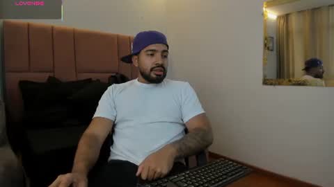 Snapshot of massimo_moretti_ chatting on 07-14-26, 08:47 Moretti online show from 07-14-26, 08:47