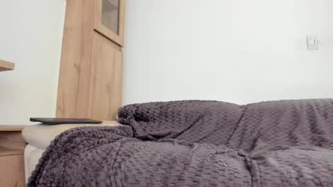 Domi online show from 04-18-26, 01:59