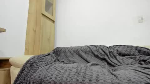 Domi online show from 04-20-26, 02:58