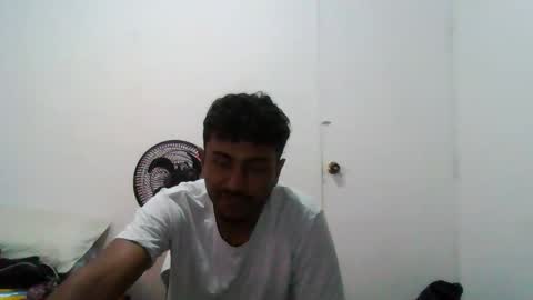 Snapshot of masterblack6666 chatting on 04-16-26, 03:18 masterblack6666 online show from 04-16-26, 03:18