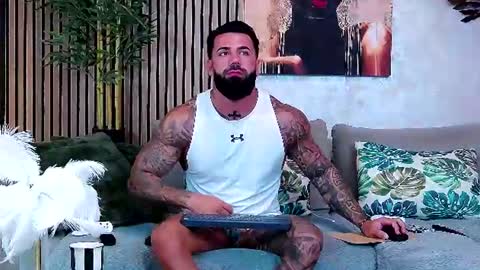 Snapshot of masterkingofmuscle chatting on 06-17-26, 08:28 masterkingofmuscle online show from 06-17-26, 08:28