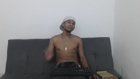 Snapshot of masters_latins chatting on 07-19-26, 02:21 masters_latins online show from 07-19-26, 02:21
