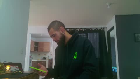 Snapshot of matheusbeard2 chatting on 06-22-26, 12:35 Matheus online show from 06-22-26, 12:35