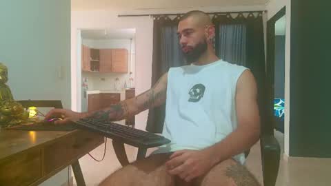 Snapshot of matheusbeard2 chatting on 06-26-26, 01:15 Matheus online show from 06-26-26, 01:15