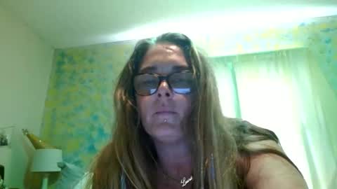Snapshot of mathislauraashley2023 chatting on 05-27-26, 01:41 mathislauraashley2023 online show from 05-27-26, 01:41