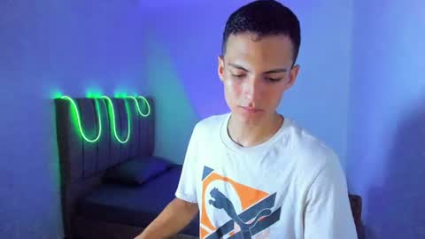 Snapshot of matiius18 chatting on 06-13-26, 06:39 Matias online show from 06-13-26, 06:39