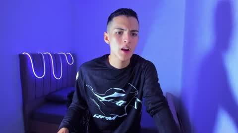 Snapshot of matiius18 chatting on 06-20-26, 03:15 Matias online show from 06-20-26, 03:15