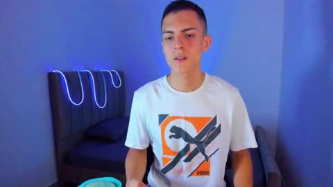 Snapshot of matiius18 chatting on 07-20-26, 03:47 Matias online show from 07-20-26, 03:47