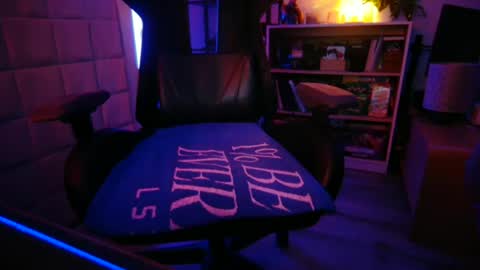 MRD online show from 06-25-26, 01:59