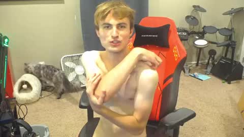 Snapshot of mattcashxxx chatting on 06-05-26, 01:12 Matt Cash online show from 06-05-26, 01:12