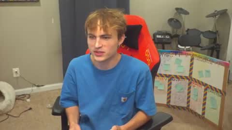Snapshot of mattcashxxx chatting on 06-16-26, 01:08 Matt Cash online show from 06-16-26, 01:08