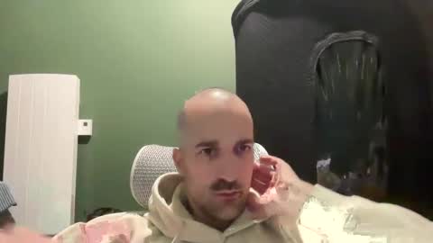 Snapshot of matthias24 chatting on 02-26-26, 10:53 M online show from 02-26-26, 10:53