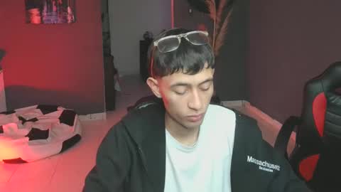 mattias     online show from 02-09-25, 03:00