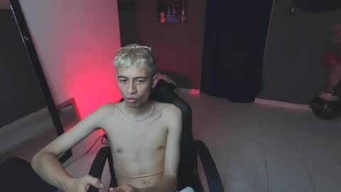 mattias     online show from 02-24-25, 02:51