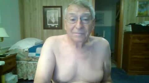 Snapshot of maturecouple1954 chatting on 05-27-26, 10:01 SXECPL55 at G mail Dot Com online show from 05-27-26, 10:01