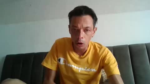 Snapshot of maudeluxe chatting on 05-18-26, 10:04 maudeluxe online show from 05-18-26, 10:04