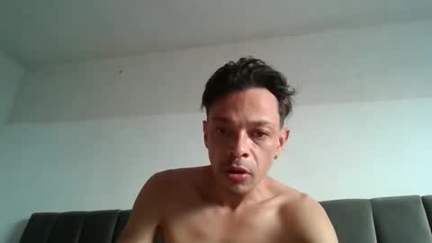 Snapshot of maudeluxe chatting on 05-20-26, 01:17 maudeluxe online show from 05-20-26, 01:17