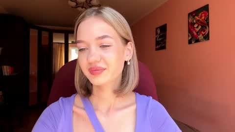 Snapshot of maudiewalin chatting on 07-10-26, 07:45 Margo online show from 07-10-26, 07:45
