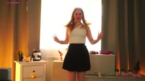 maureencoombs online show from 03-28-26, 04:45