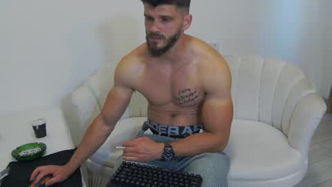Snapshot of mauro_real_man chatting on 06-07-26, 04:22 mauro_real_man online show from 06-07-26, 04:22