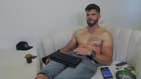 Snapshot of mauro_real_man chatting on 06-08-26, 05:24 mauro_real_man online show from 06-08-26, 05:24