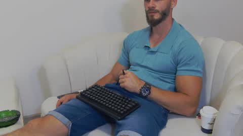 Snapshot of mauro_real_man chatting on 06-18-26, 06:23 mauro_real_man online show from 06-18-26, 06:23
