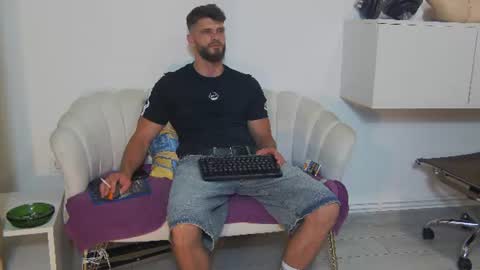 Snapshot of mauro_real_man chatting on 07-01-26, 07:35 mauro_real_man online show from 07-01-26, 07:35