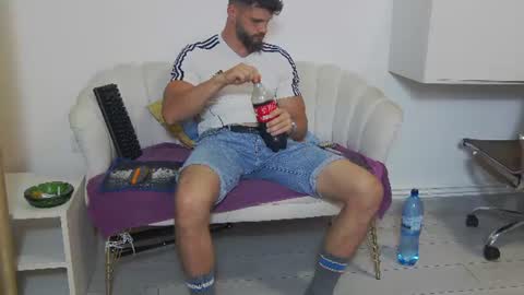 Snapshot of mauro_real_man chatting on 07-05-26, 07:10 mauro_real_man online show from 07-05-26, 07:10