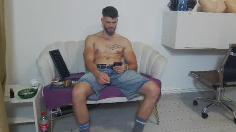 Snapshot of mauro_real_man chatting on 07-08-26, 05:28 mauro_real_man online show from 07-08-26, 05:28