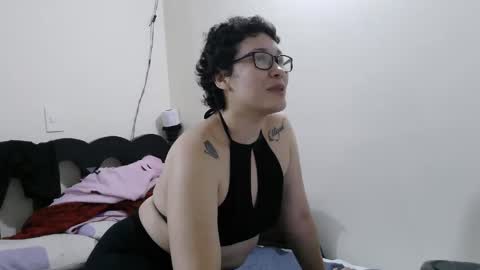 mauroluxandra online show from 05-04-26, 03:30