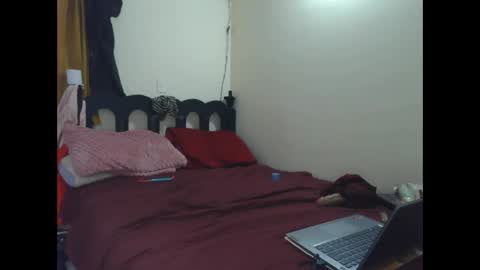 mauroluxandra online show from 05-20-26, 04:24