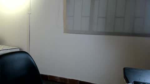 Mavis online show from 05-20-26, 03:02